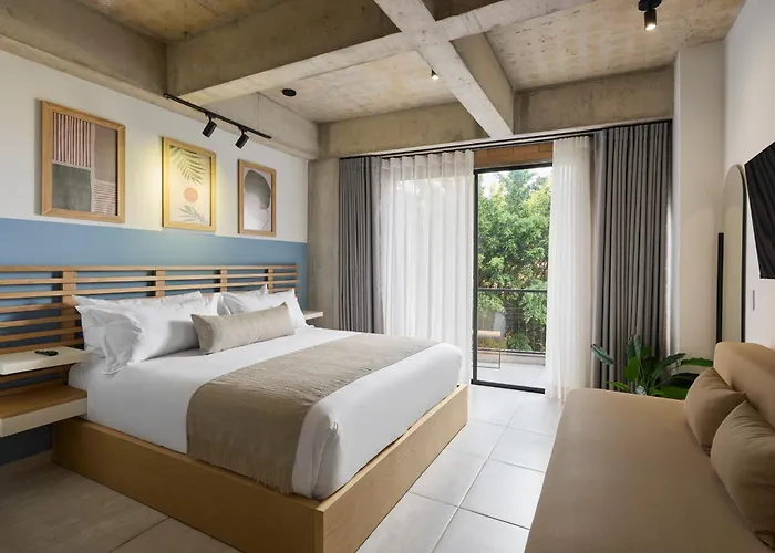 30 Living Suites