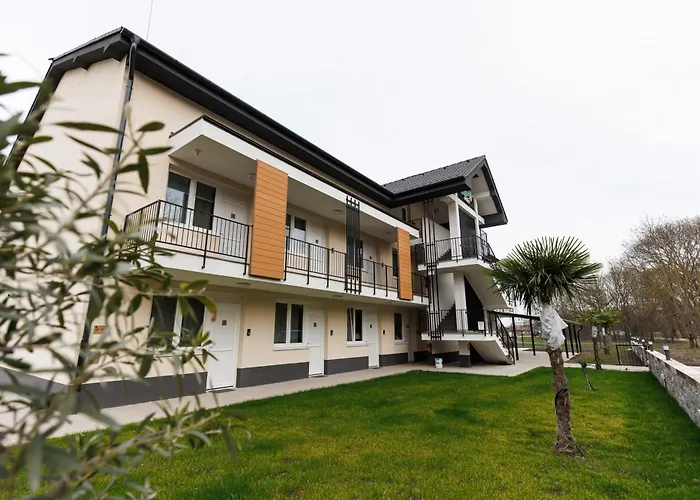 Safari Hotel