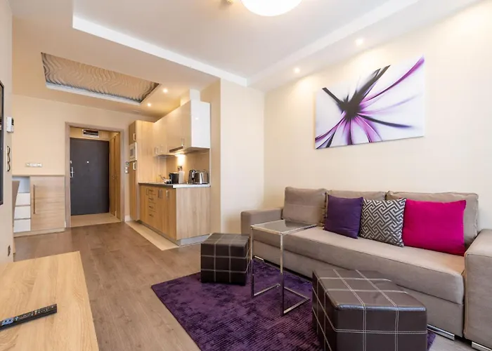 Silver Crown Hotel & Residence, Palace Quarter