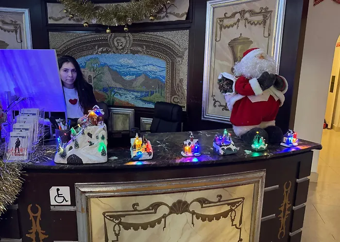 Hôtel de l'aéroport: Hotel Grand Paris