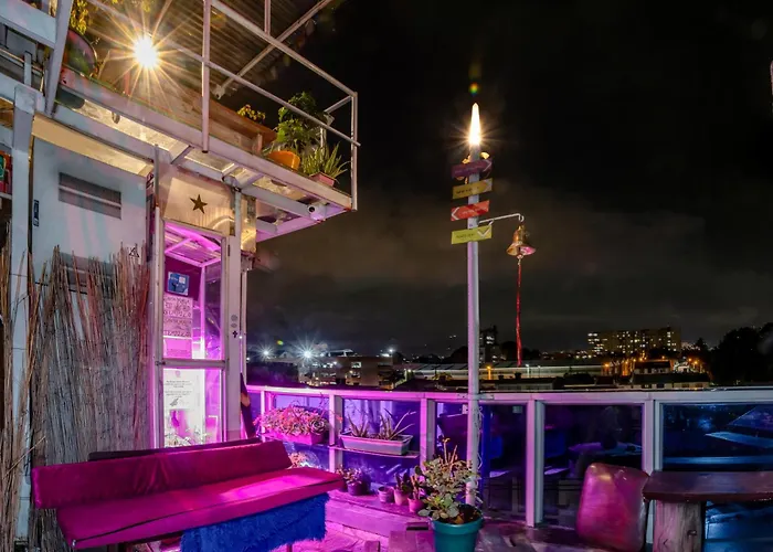  Mandala Yoga Hostel