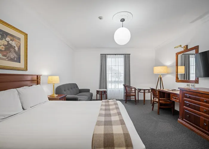 The Lawson Riverside Suites