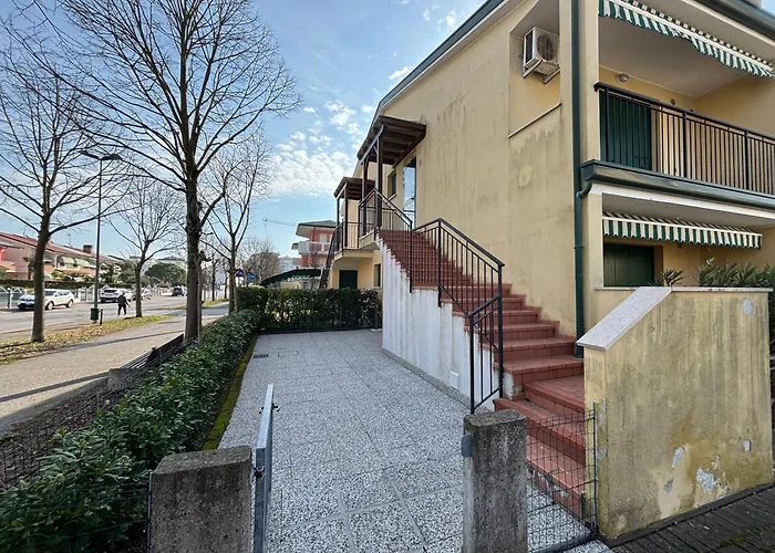 Casa vacanza: Hotel Aqua Park Resort Village Exclusive - The Family Rooms - Continental Breakfast - One Day In Our Water Park - One Day Motorboat Trip To Explore The Caorle Lagoon - Parking Inside