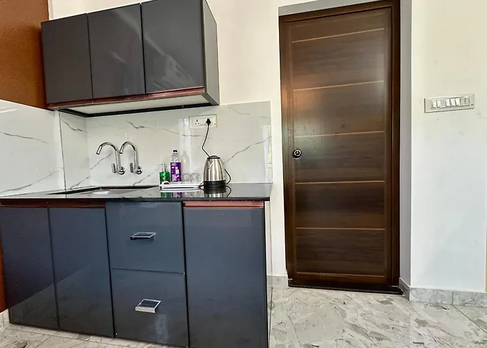 Cheap hotel: M M Residency