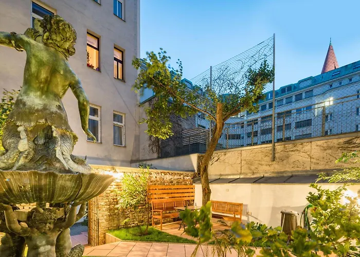 Best Western Plus Celebrity Suites