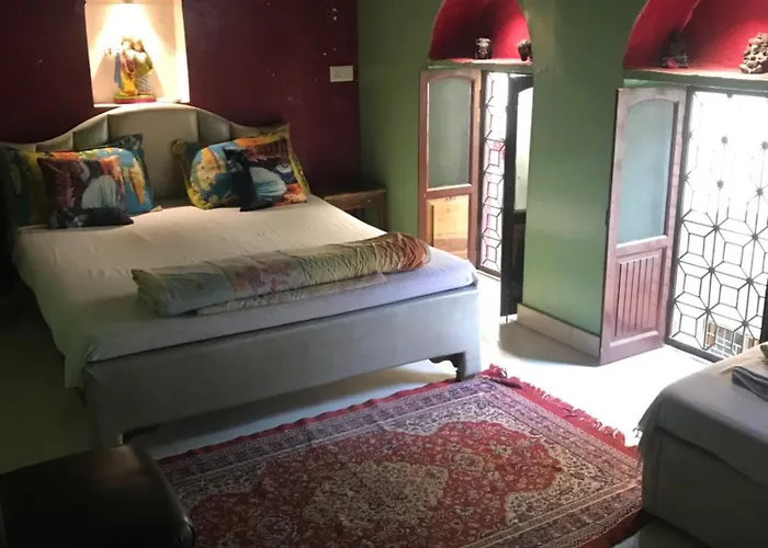 Shiva Guest House