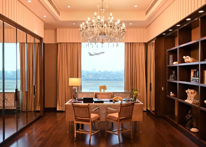 5 star hotel: Taj Santacruz