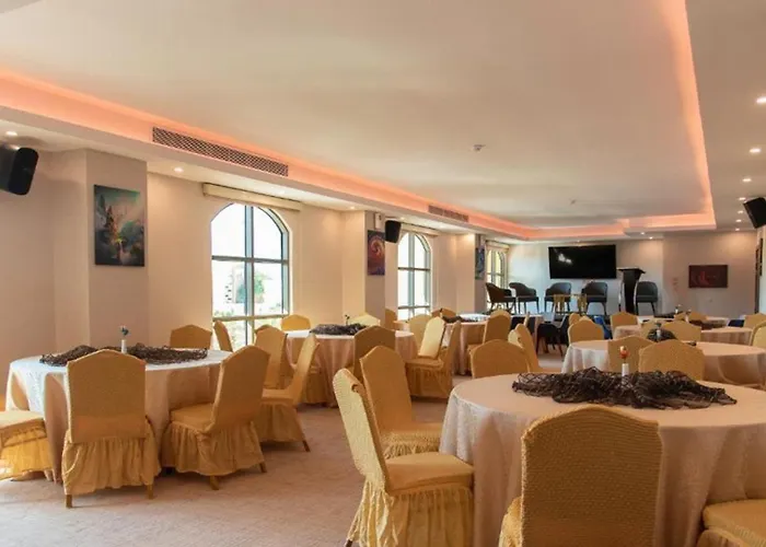 Luxury hotel only: Sunday Emerald Hotel