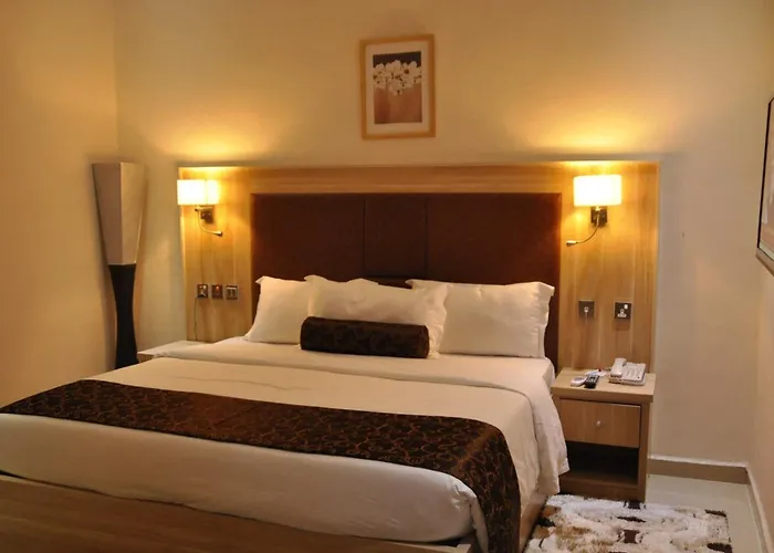 Jacuzzi hotel: Nippon Grand Hotel And Apartment