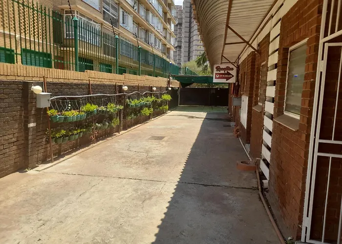 Waterpark hotels Silent Night Guest House Sunnyside Pretoria