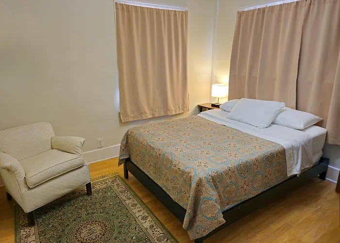 Orange Drive Hostel (Adults Only)