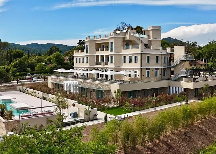 Château Rose Golfe de Saint Tropez-Grimaud