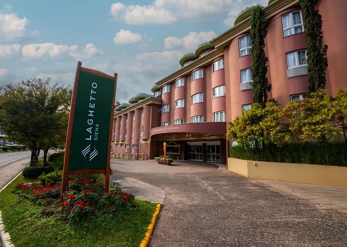 Hotel com piscina: Hotel Laghetto Siena Gramado