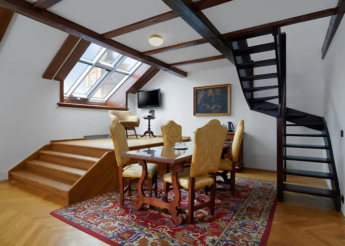 Resort: Charles Bridge Palace