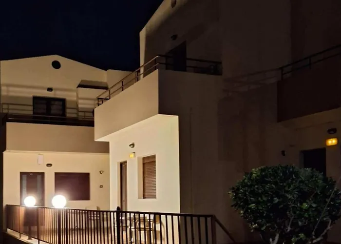 Lola'S Hotel