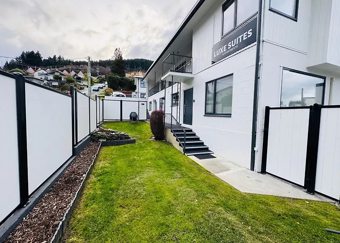 Hotels with a view Luxe Suites & Apartments