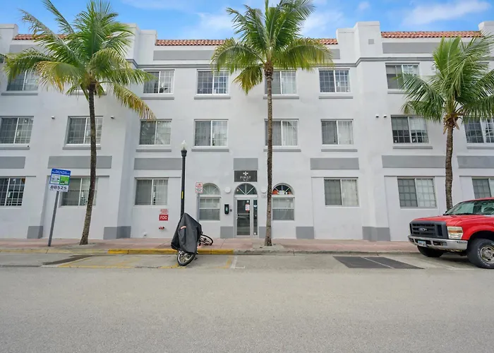 Sage On Ocean Drive Apartments