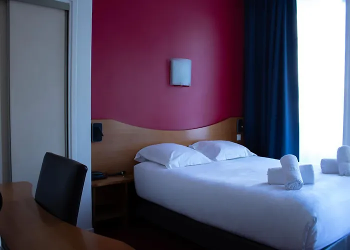 Hotel: Le Clocher De Rodez Centre Gare