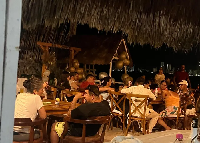 Hotel near College: Mira Mira Beach