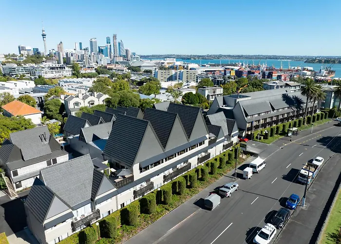 Cheap hotel: Auckland Rose Park Hotel