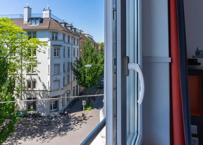 Airport Hotel: Easyhotel Zuerich City Limmatplatz