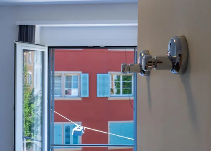 Airport Hotel: Easyhotel Zuerich City Limmatplatz