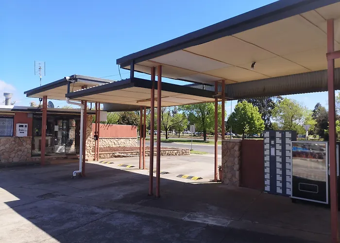 Avenue Motel