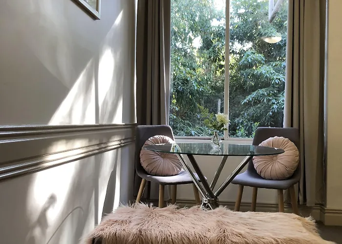 Beaumont Kew Apartments