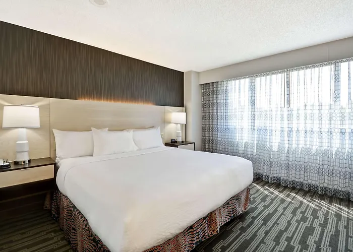 Resort: Embassy Suites Charlotte