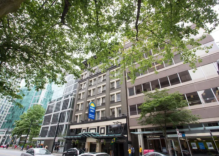 Self catering: Days Inn By Wyndham Vancouver Downtown