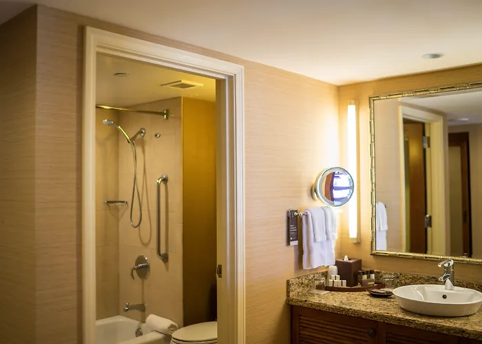 Outrigger Reef Waikiki Beach Resort