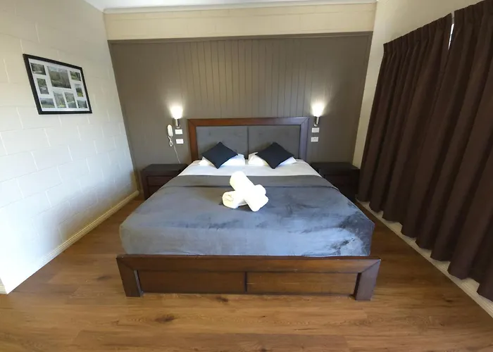 Cheap hotels Colonial Rose
