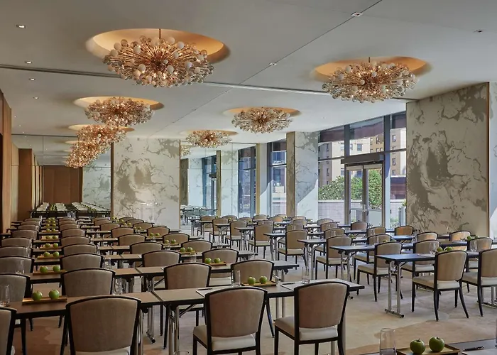 Pet Friendly hotel: Viceroy Chicago