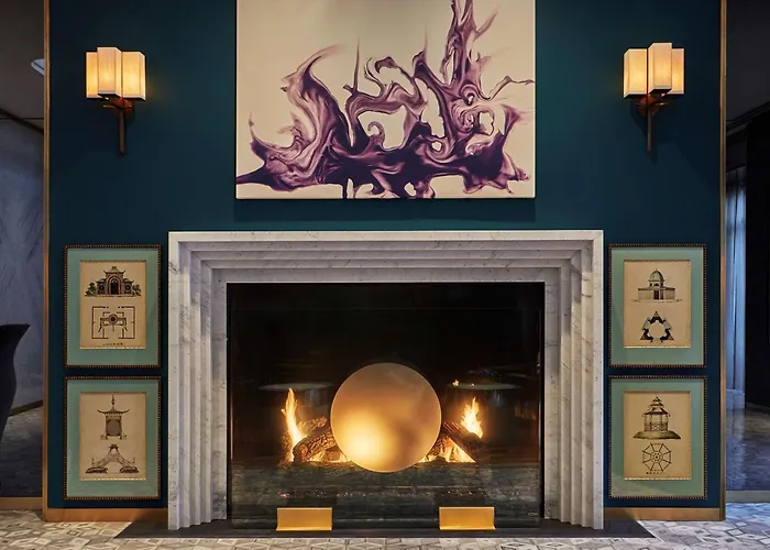 Pet Friendly hotel: Viceroy Chicago