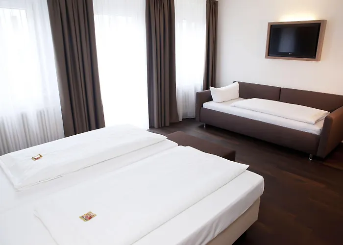 4-Sterne-Hotel: Manhattan Hotel