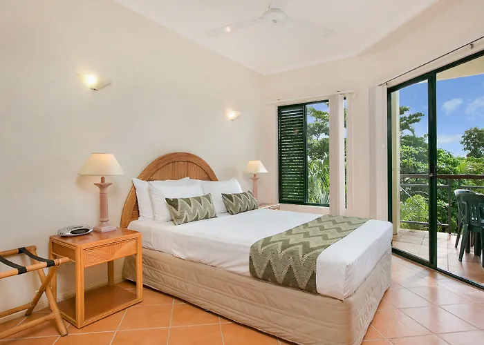 Tropic Towers Apartments