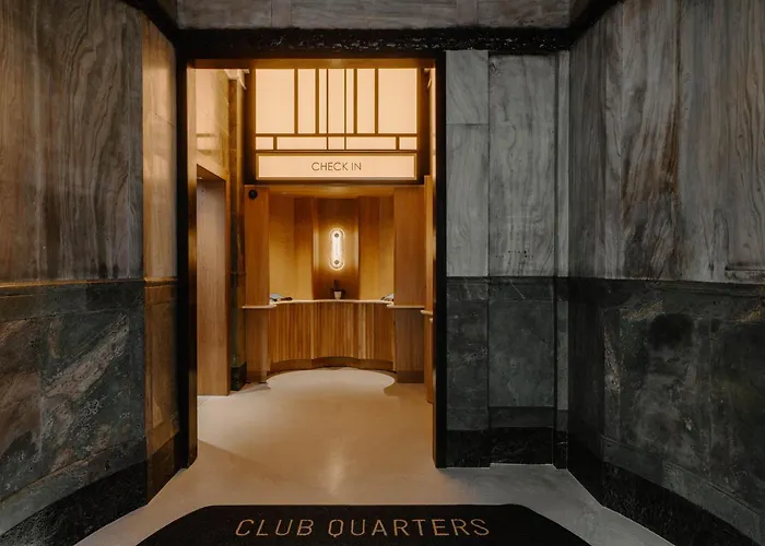 Pet Friendly hotel: Club Quarters Hotel London City, London