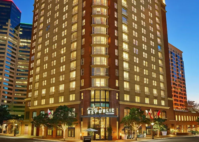 Hotels Close to Airport Republic San Diego, Autograph Collection