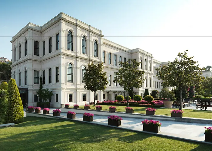 Four Seasons Hotel Istanbul At The Bosphorus