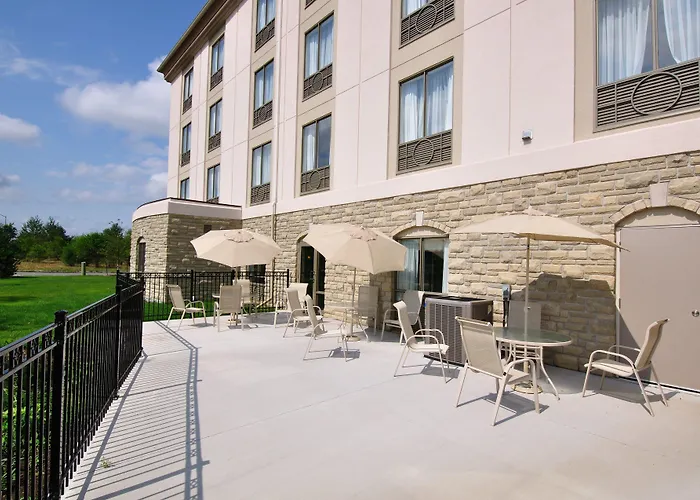 Golf hotel: Holiday Inn Express Hotel & Suites Ottawa Airport By Ihg