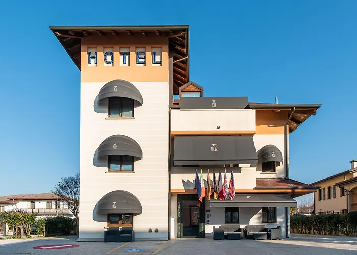 Small Hotel Royal Hotel Rc12