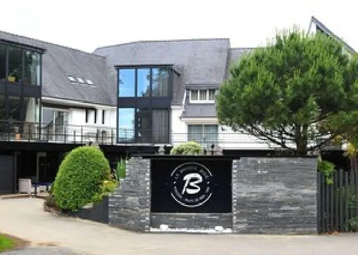 Logis Golfe Hotel