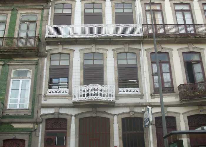 Guest house: Residencial Porto Novo - Alojamento Local