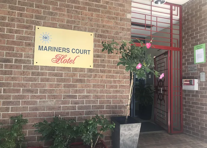 Mariners Court