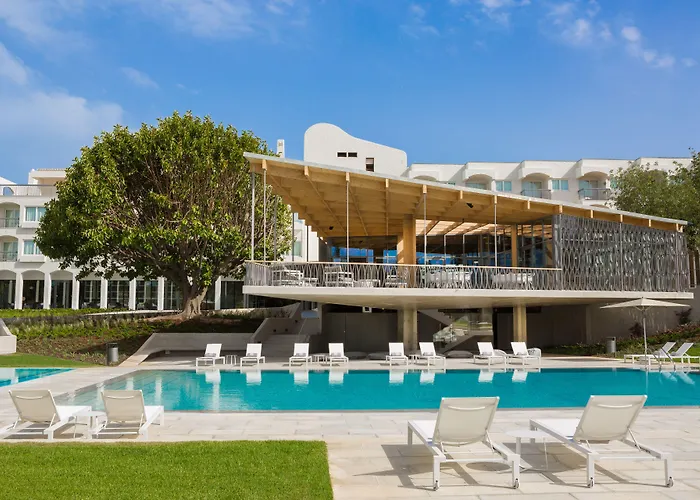 Ozadi Tavira Hotel