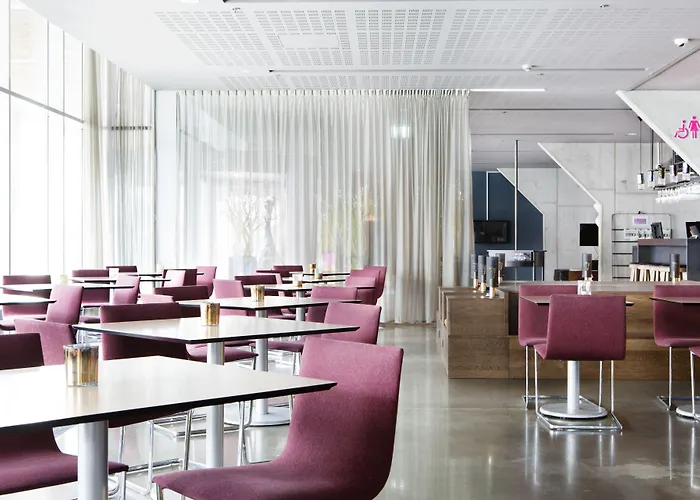 Comfort Hotel Square