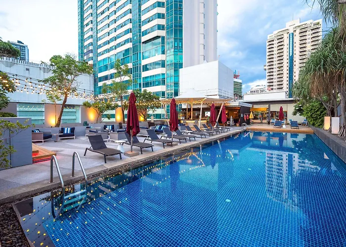 Hot Tub in Room Park Plaza Bangkok Soi 18
