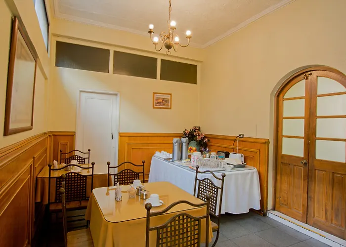 Hotel 3 estrelas: Hotel Dacarlo