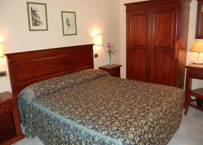 Hotel cerca del colegio: Hotel Astor