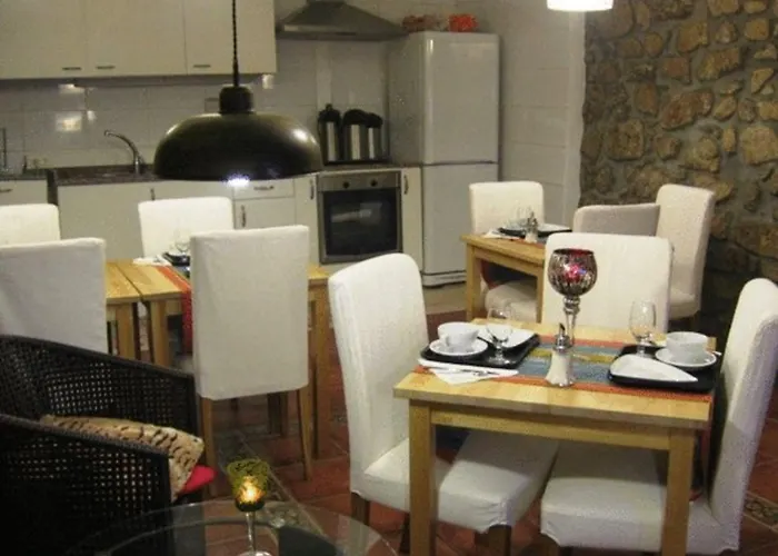 Residencia Pedra Antiga